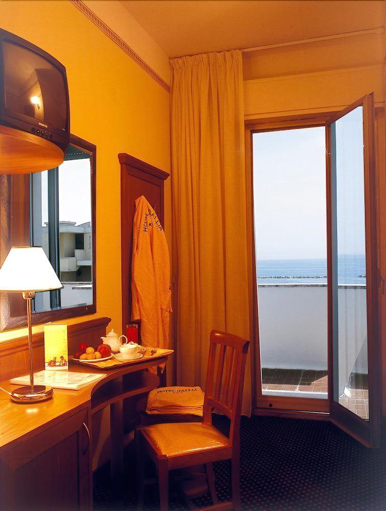 Gallia Club Hotel Cesenatico Exteriör bild